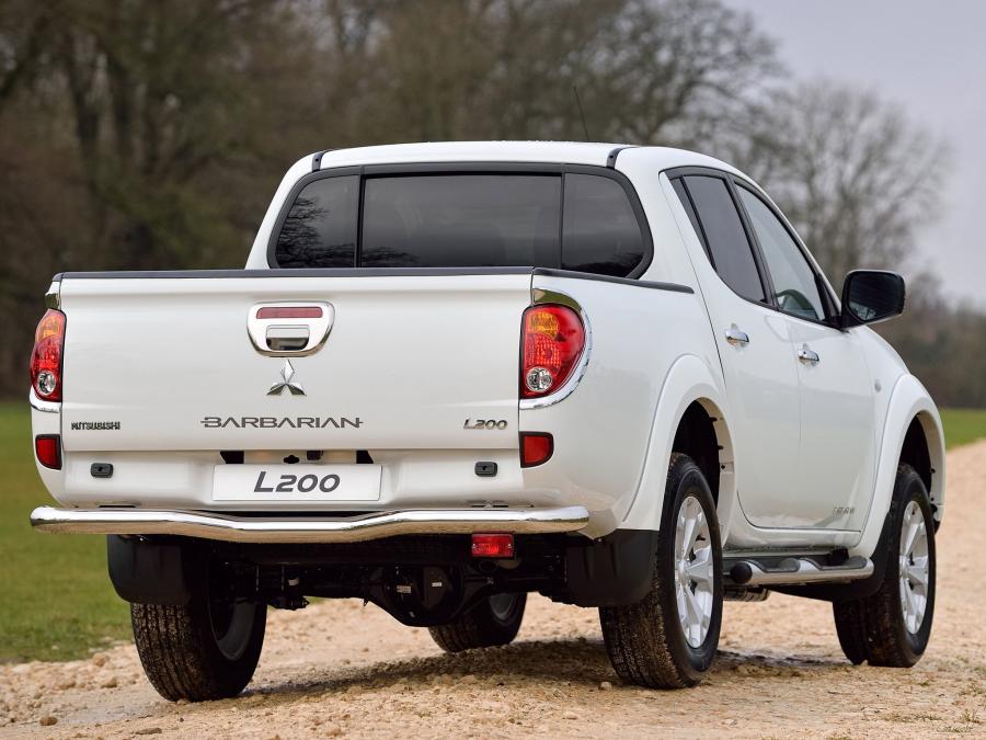  Mitsubishi L200 Barbarian 2014 года  (фото 7 из 17)